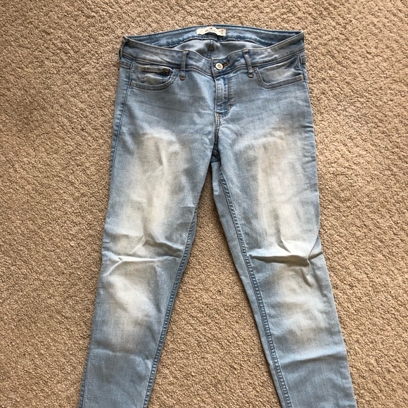 Hollister jeans - Picture 1 of 4
